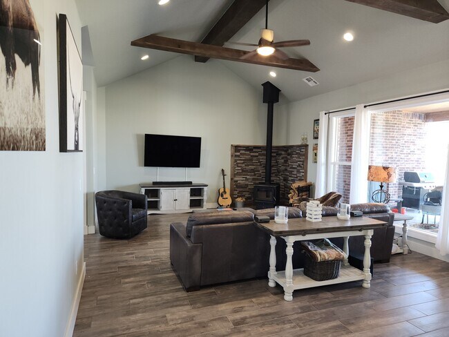 shared living - 8321 SW 109th Ter