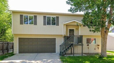 Building Photo - 3 BED // 2 BATH HOME WITH LARGE BACKYARD Fort Collins