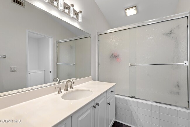 Building Photo - 4894 Santo Dr