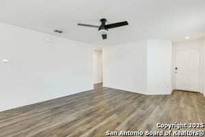 Building Photo - 715 Retama Pass