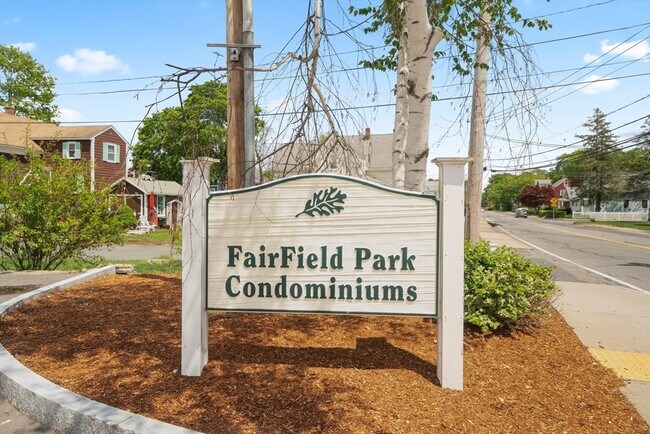 Building Photo - 51 Fairfield Park