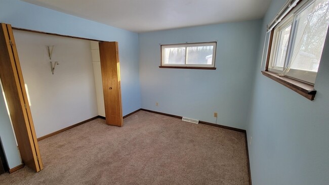 Building Photo - 4015 Claire St