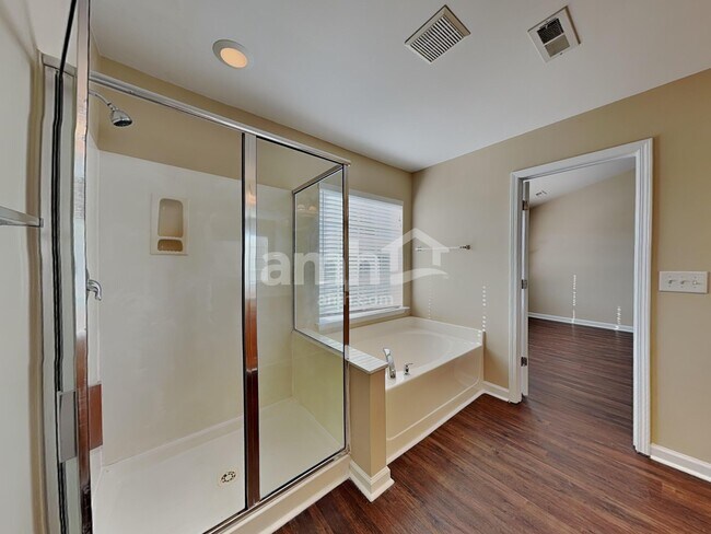 Building Photo - 3339 Sugar House St