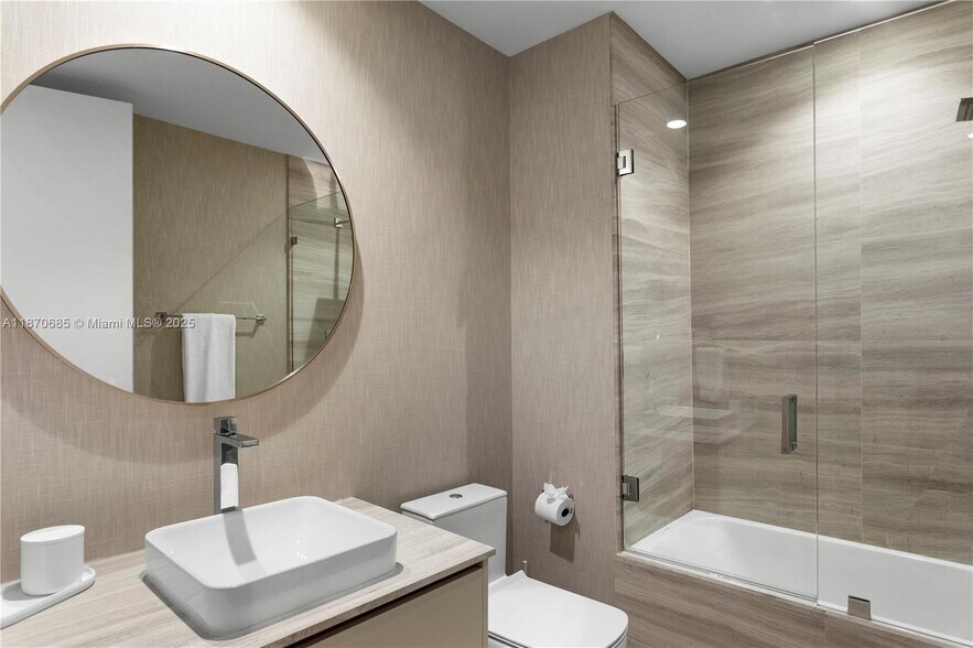 Building Photo - 5775 Collins Ave
