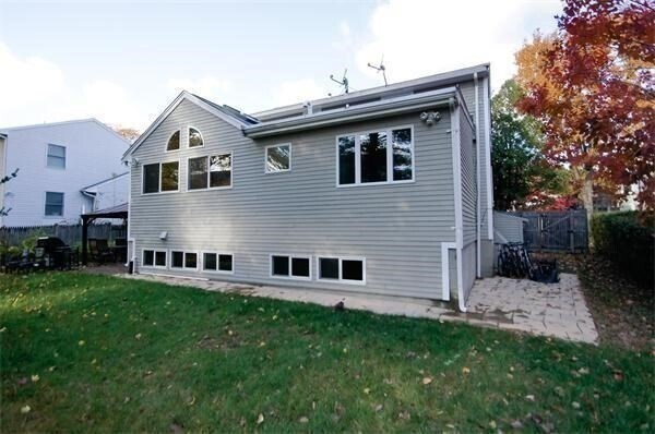 Building Photo - 22 Westlund Rd