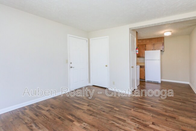Building Photo - 112 S Ridge Dr