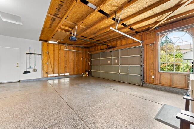 Building Photo - 6168 Greenbrook Dr