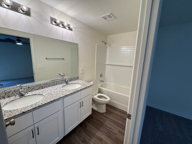 Building Photo - 27101 N Twin Lakes Dr