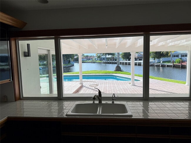 Building Photo - 5251 NE 29th Ave