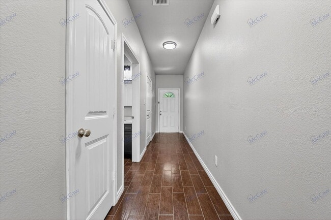 Building Photo - 912 Drexel St