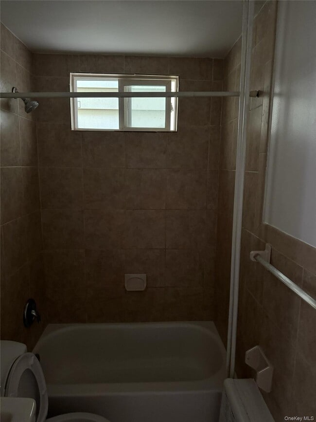 Building Photo - 141 Voss Ave