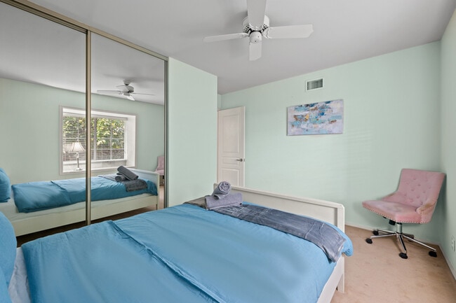 Building Photo - 1342 Skyline Dr