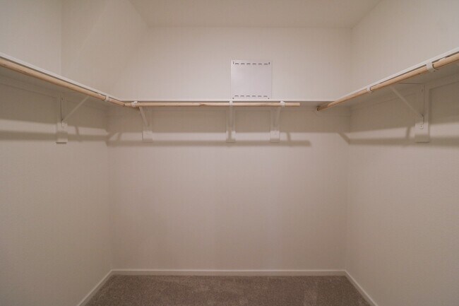 Building Photo - 2511 Night Emerald Dr