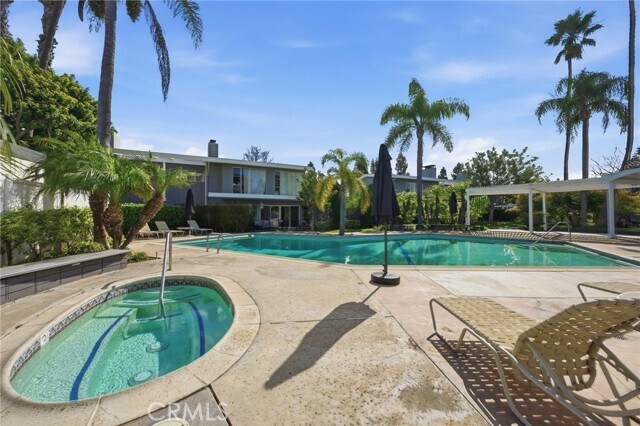 Building Photo - 1510 Westcliff Dr