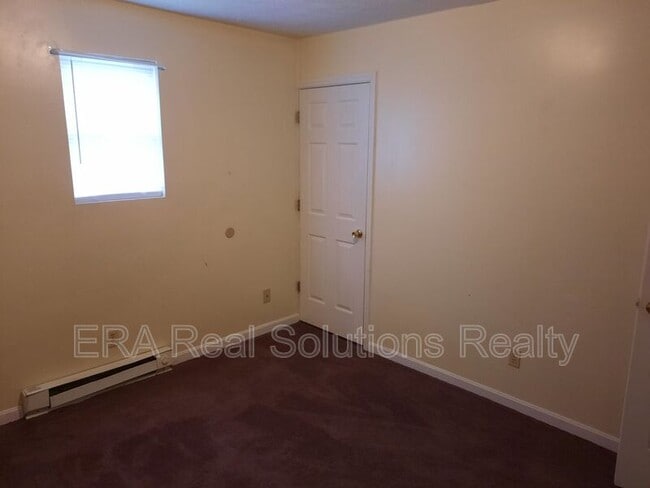 Building Photo - 245 Sycamore St