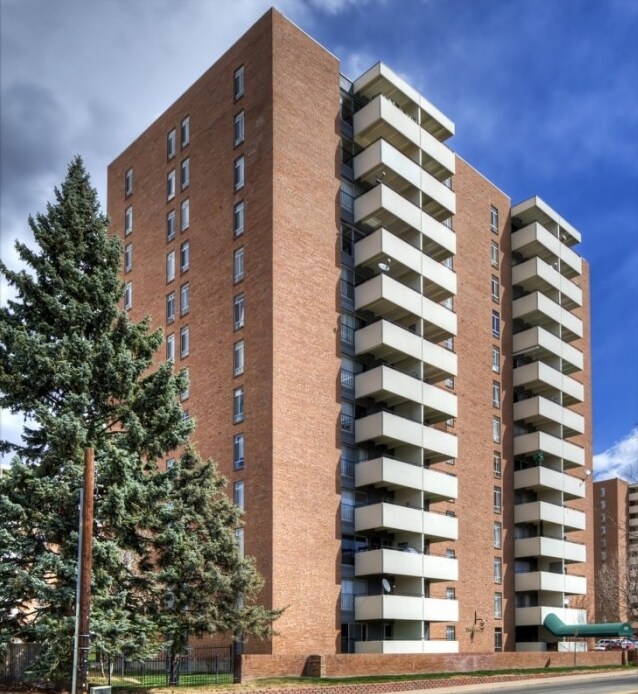 Montmartre 4225 E Mexico Ave Denver CO 80222 Apartment Finder