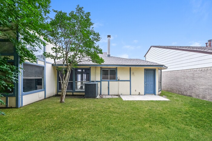 Building Photo - 9110 Wilomill Dr