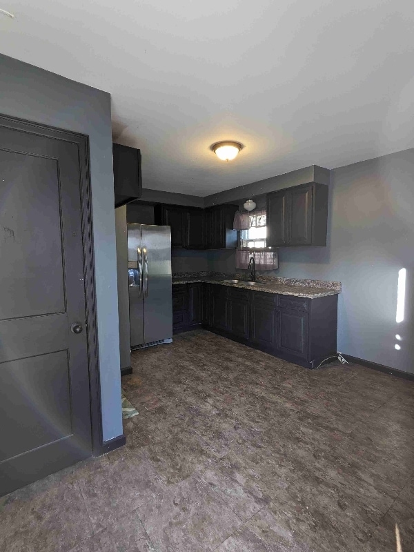 Building Photo - 256 Parkway Dr