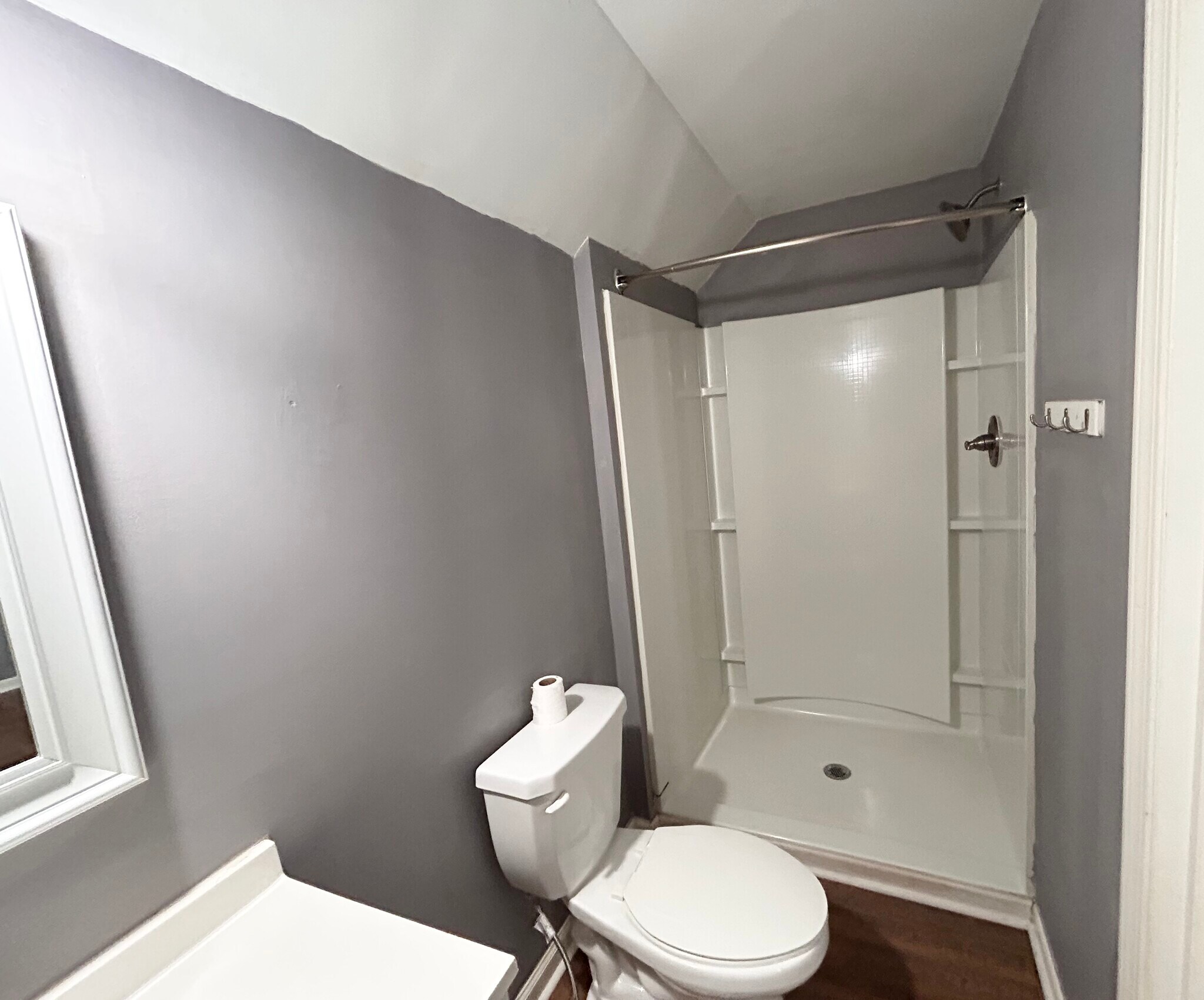 Attached Full Master Bathroom on 2nd Floor - 17 Liberty St
