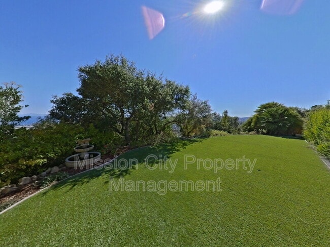 Building Photo - 1227 Viscaino Rd