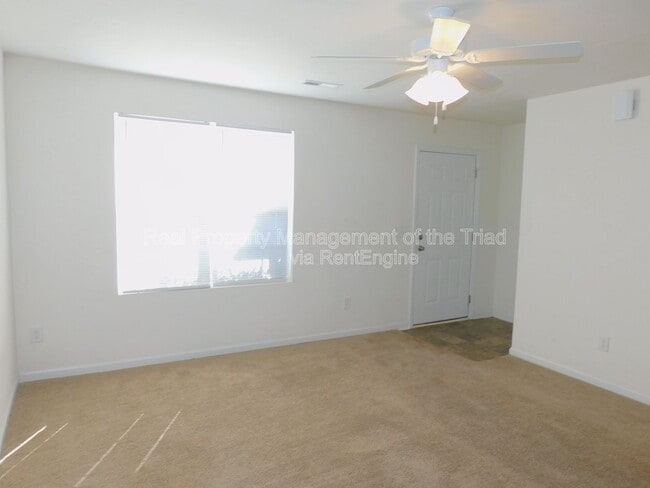 Building Photo - 1405 Asher Downs Dr