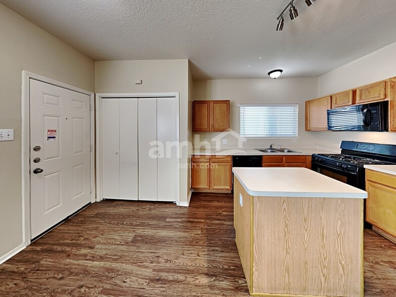 Building Photo - 20534 Patriot Park Ln