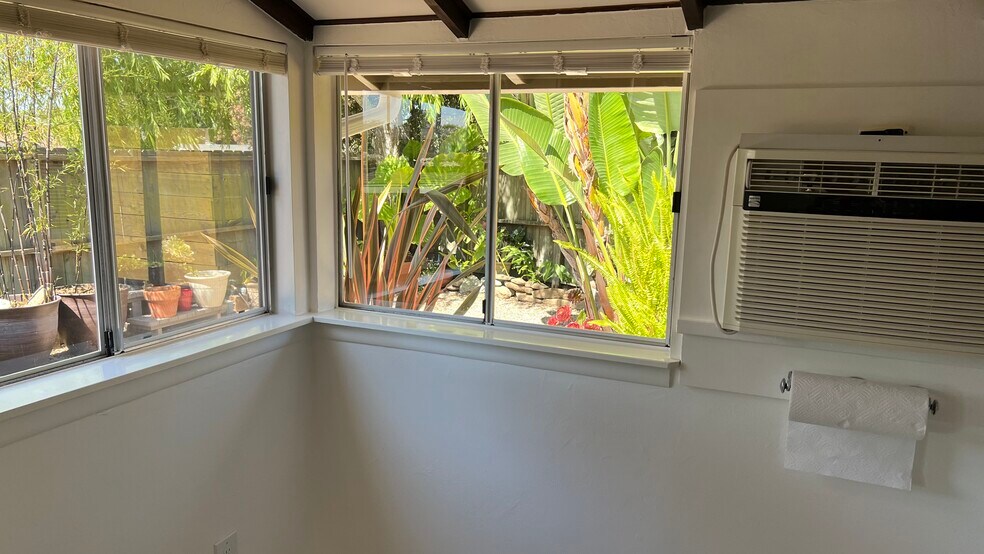 Building Photo - 7226 Tuolumne Dr