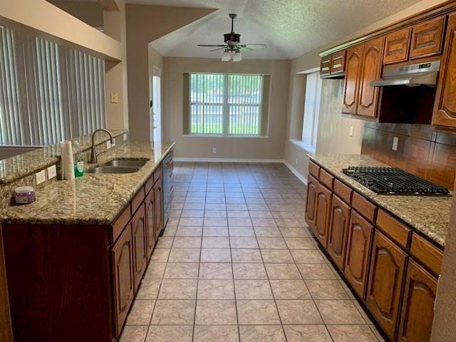 Building Photo - 2324 Cantura Dr