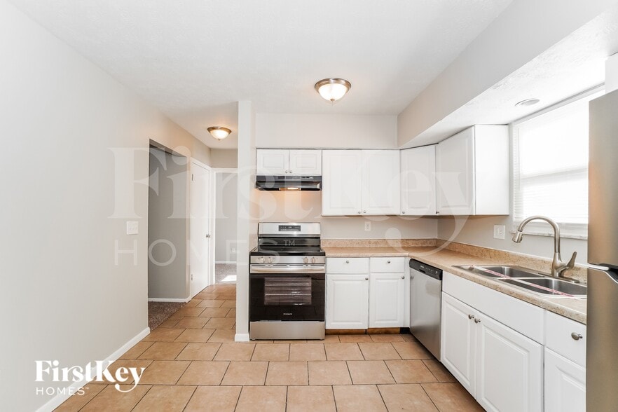 Building Photo - 1369 Greenock Rd