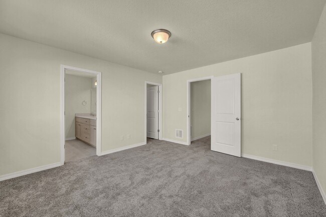 Building Photo - 6241 Felsite Grv