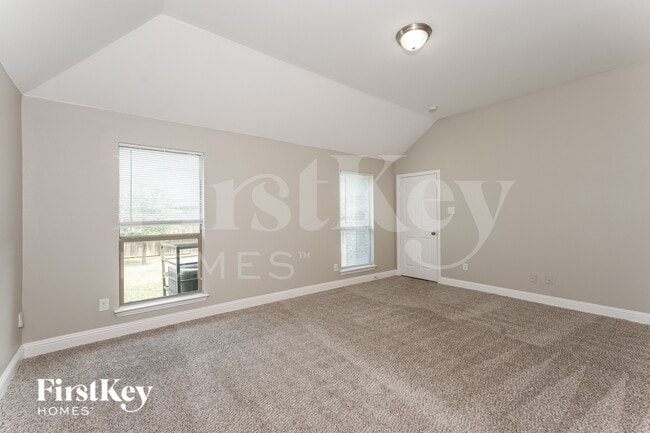 Building Photo - 15635 Gatsby Ln