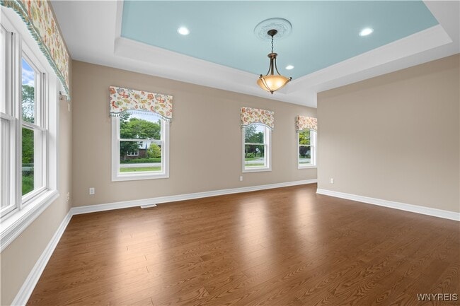 Building Photo - 10 Bentley Dr
