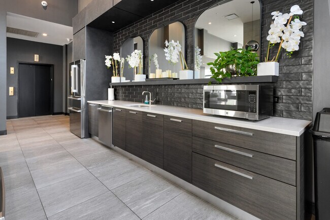 Building Photo - 29 S LaSalle St