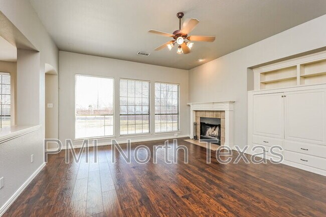 Building Photo - 2541 Indian Hills Dr