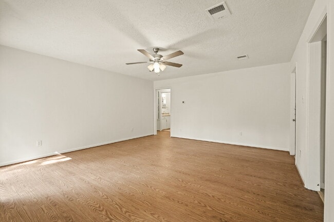 Building Photo - Recently updated 3-bedroom, 2-bath home in...