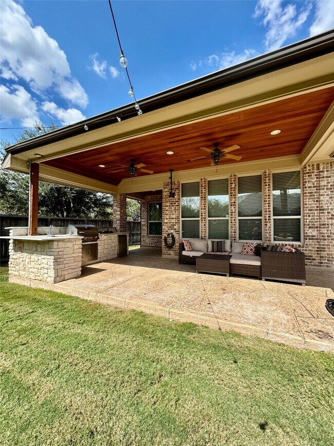 Building Photo - 27239 Aspen Falls Ln