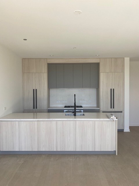 Building Photo - 1400 W Monroe St