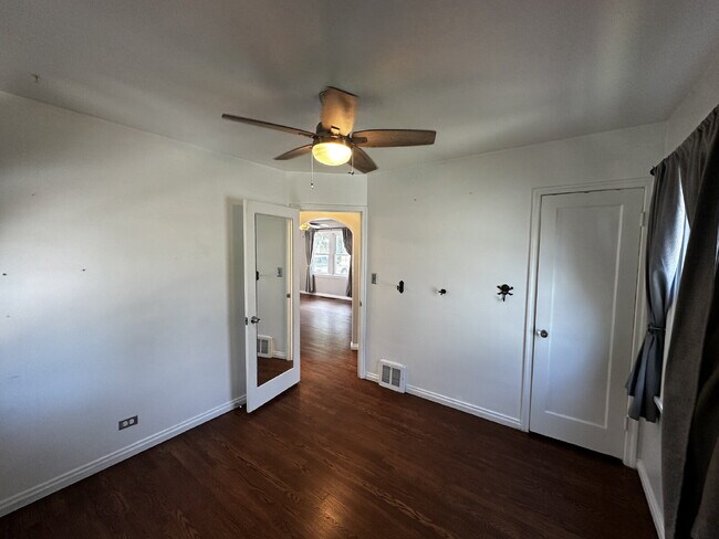 Building Photo - Charming 3-Bed Retreat with Finished Basement an Hardwood Floors!