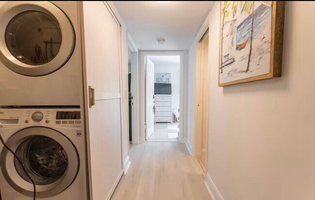 Building Photo - 1256 Palmetto Rd