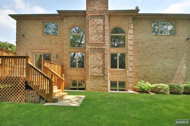 Building Photo - 45 Glenwood Ave