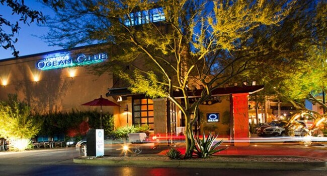 Building Photo - 7401 N Scottsdale Rd