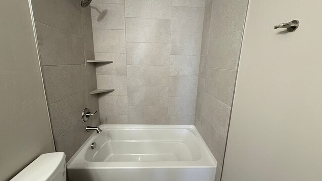 Building Photo - Light and airy 3-bed, 3-bath townhome in one of the area’s most highly desired Red Hawk area.