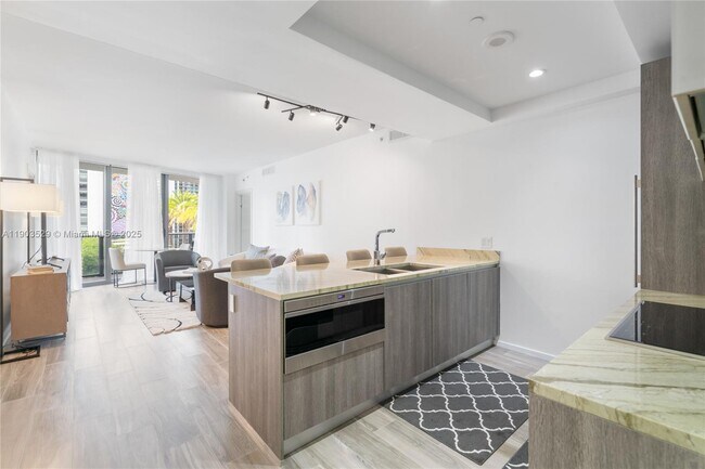 Building Photo - 801 S Miami Ave