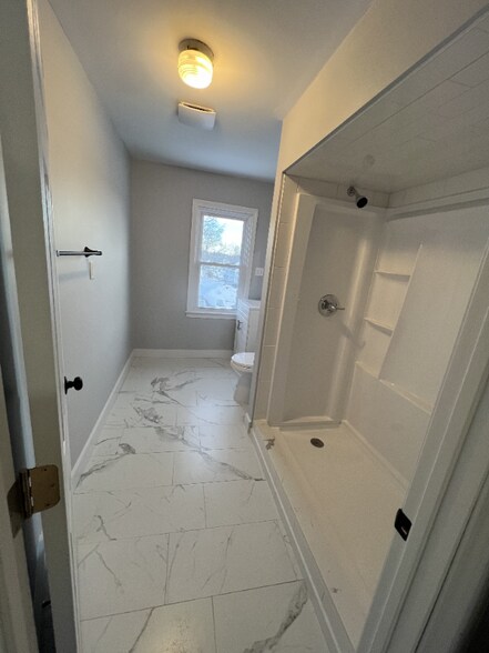 Building Photo - 25 Babbitt St