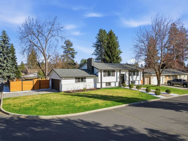 Building Photo - Stunning Fully Renovated 4BR + Bonus on Spokane's South Hill - Chef's Kitchen, 2-Car Garage & Bac...