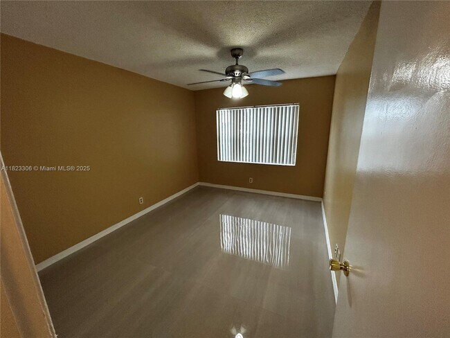 Building Photo - 701 SW 79th Terrace