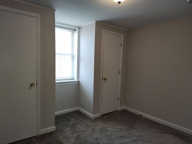 Building Photo - Recently renovated 2-bedroom Duplex in LoSo!
