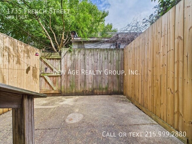 Building Photo - 1735 French St