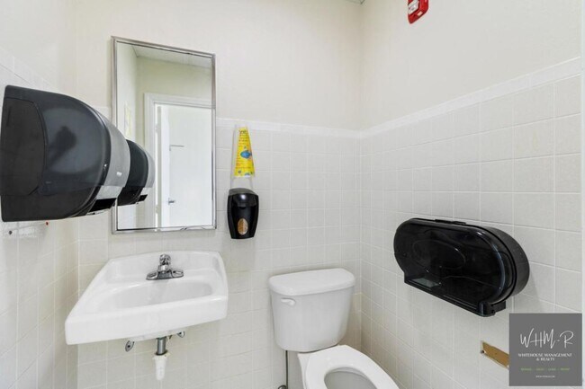 Building Photo - 926 Quincy St