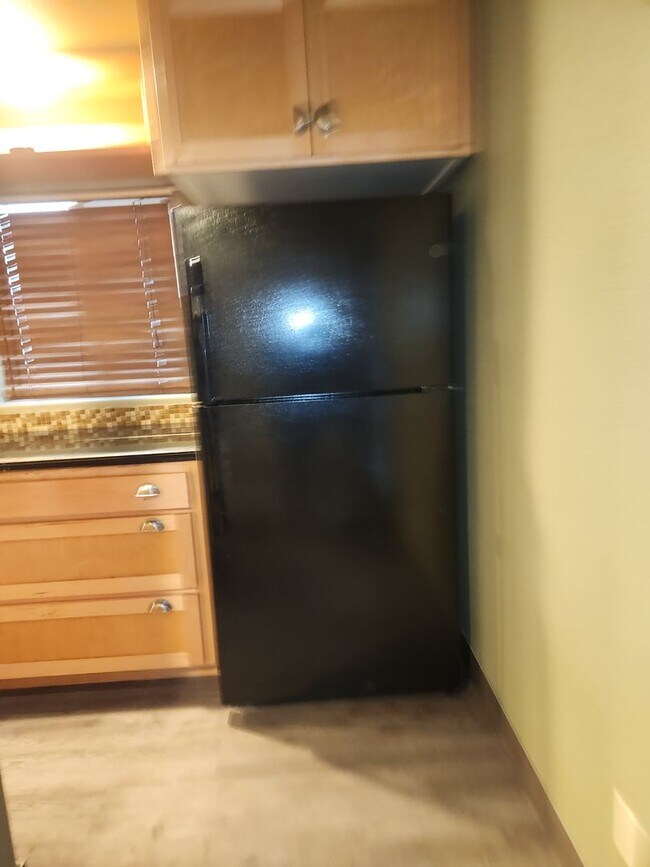 Building Photo - 1-Bedroom 1 Bath